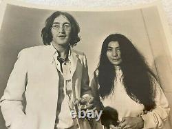 Beatle John Lennon & Yoko Ono Original Impromptu Fan Photo 8x10 on Glossy B&W