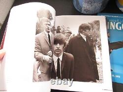 John lennon BEATLES TEA CUPS AND BEATLE BOOK ALL UNUSED. LET IT BE ME