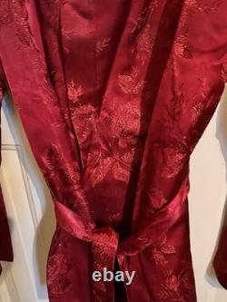 MINT! Museum! John Lennon Personally Gifted Apple Boutique Red Smoking Jacket