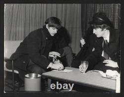 THE BEATLES JOHN LENNON RINGO STARR 1964 Original News Photo 6.5 x 8.5 Type 1